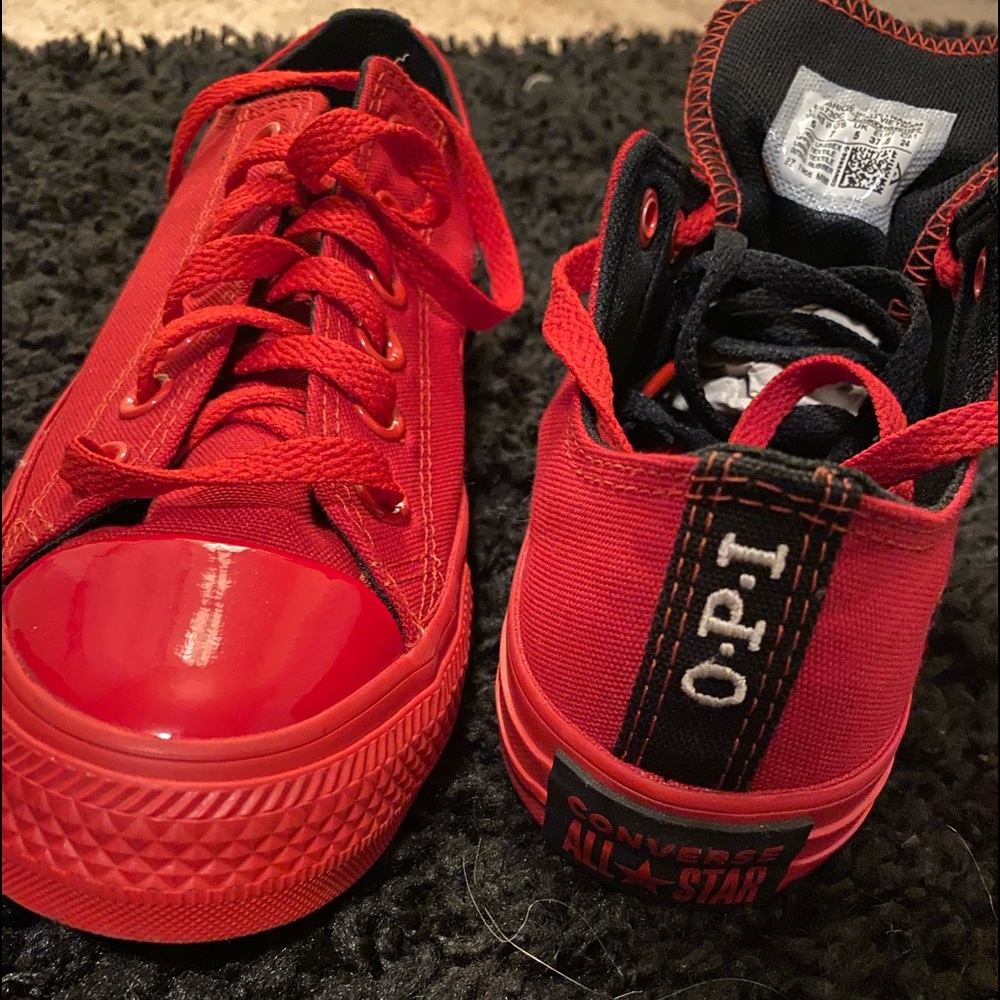 Size 7 pure red brand new converse never worn